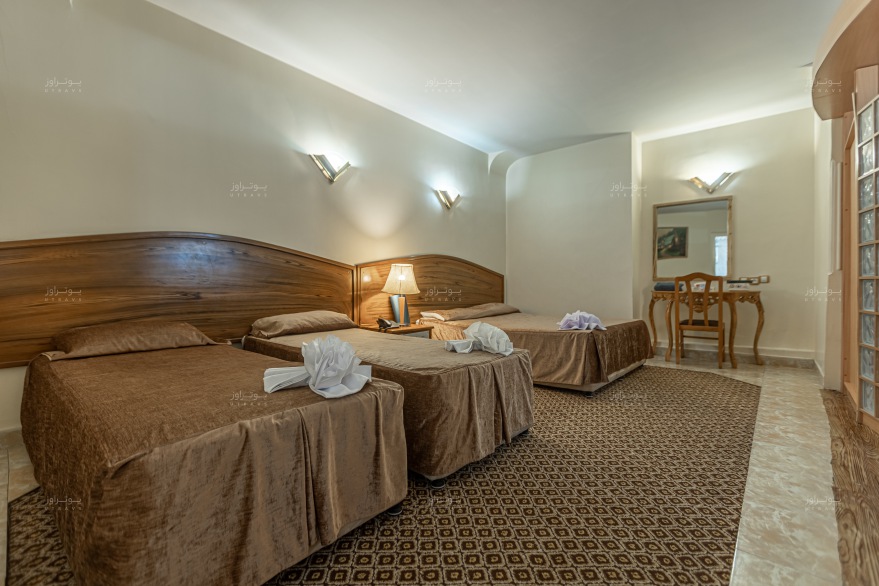 اتاق چهار تخته هتل شیراز مشهد